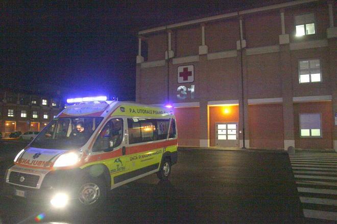 Si uccide ragazza di quindici anni 
