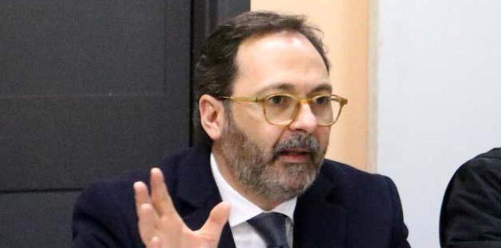 «Volpi comprò un tappeto da pallavolo inutile»