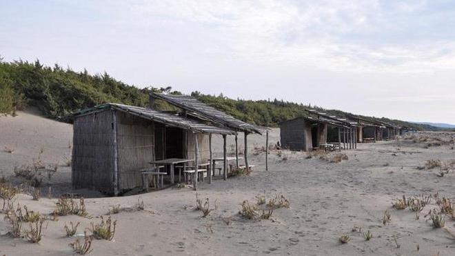 La Soprintendenza dice no alla demolizione delle capanne sulla spiaggia dei vip