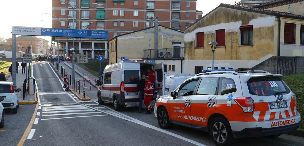 Ragazzo cade dalla bicicletta