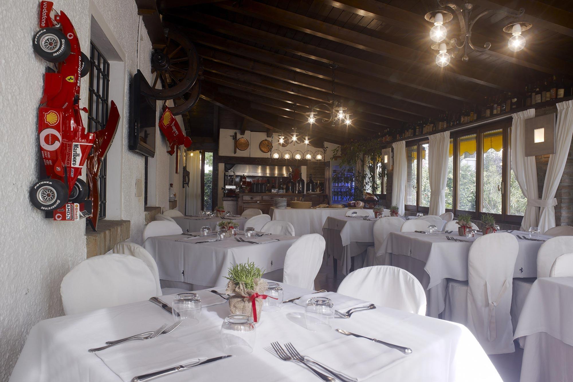 Maranello, la Ferrari offre a Bottura il ristorante “Cavallino” 