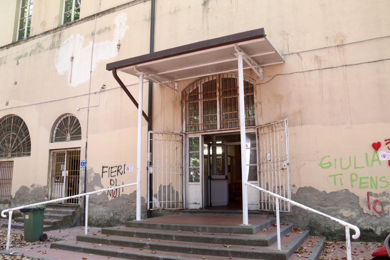 Frasi razziste in classe, l’insegnante nega tutto: «Sono accuse infamanti» 