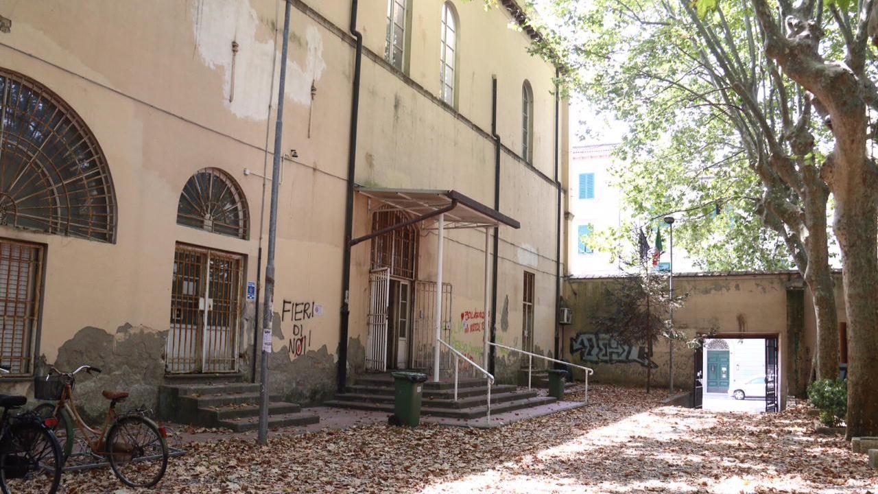 L'ingresso del liceo Cecioni