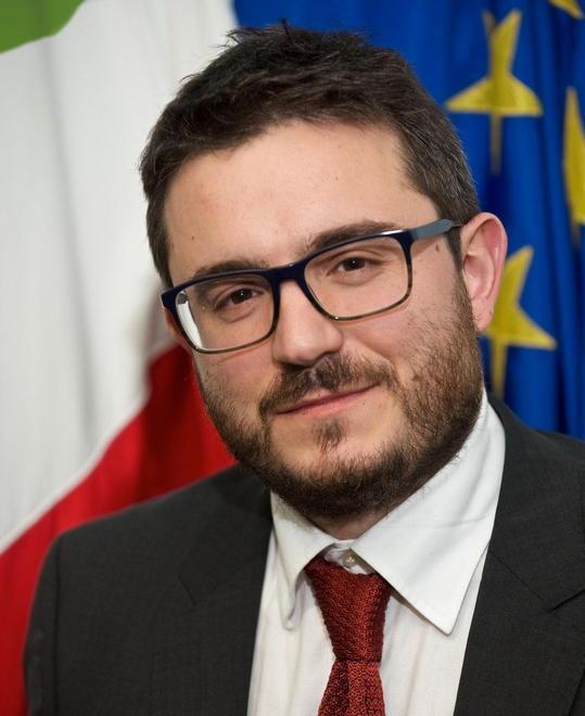 Slitta al 4 novembre l’arrivo dei container 