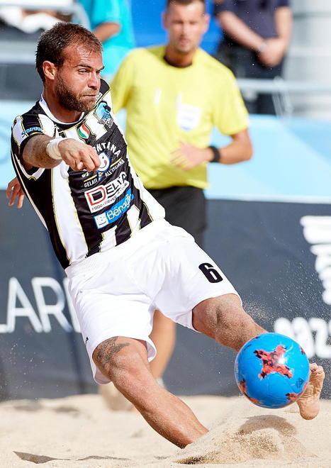 Ramacciotti in corsa per il gol dell’anno