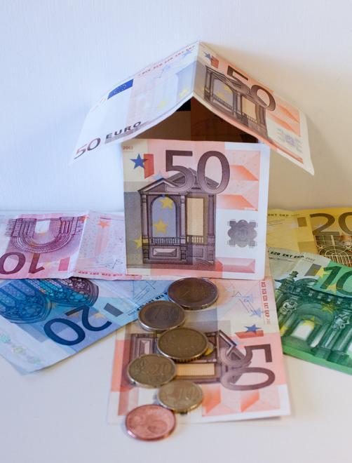 Pagano più del dovuto le quote di Imu e Tasi Dal Comune tremila euro per rimborsare i cittadini