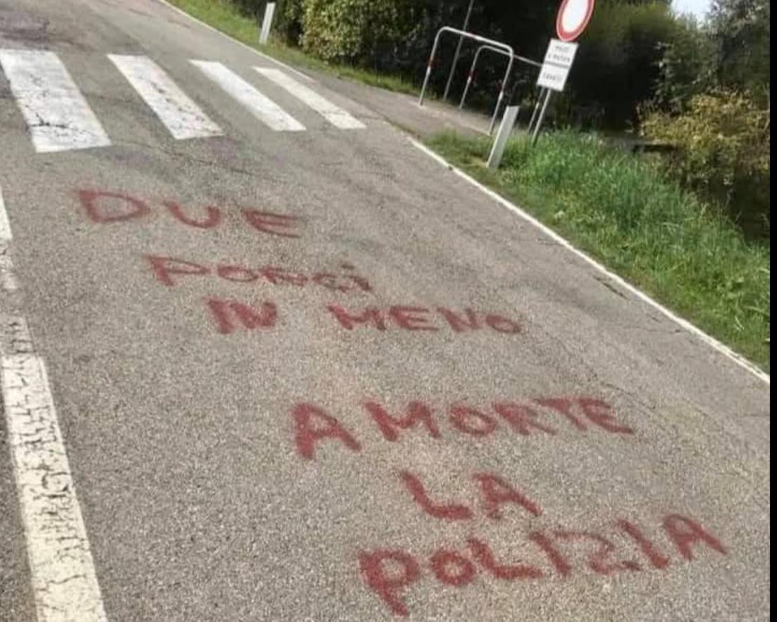 Medolla. Scritte vergognose per la morte dei poliziotti di Trieste 