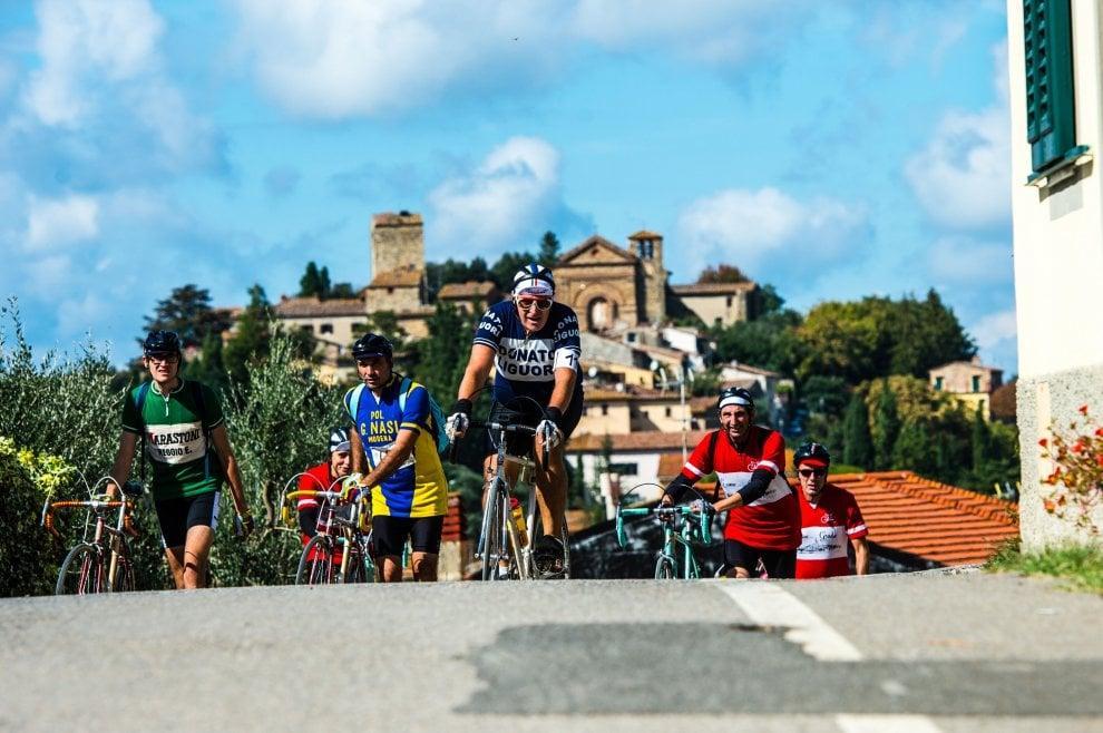 "Eroica", in 8.000 alla grande festa della bicicletta