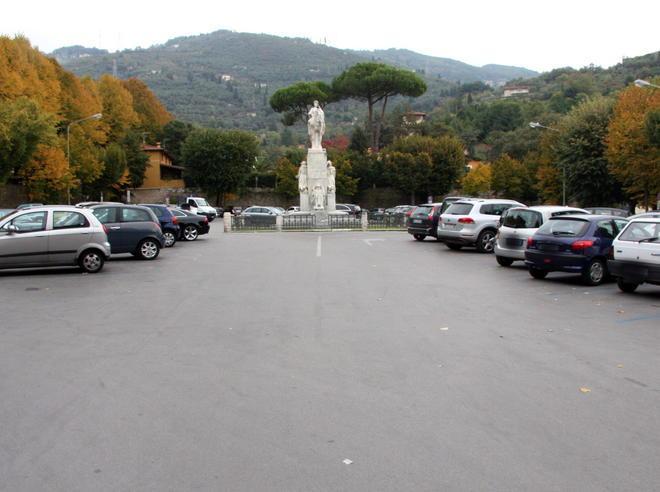 Il mercatino antiquario si sposta a piazza Statuto 