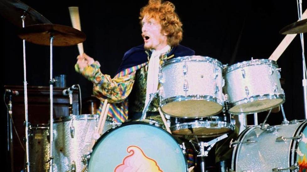 Addio a Ginger Baker, re del ritmo Una vita rock fra batteria e follie