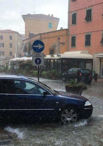 Allerta meteo per piogge e temporali fino alle 13