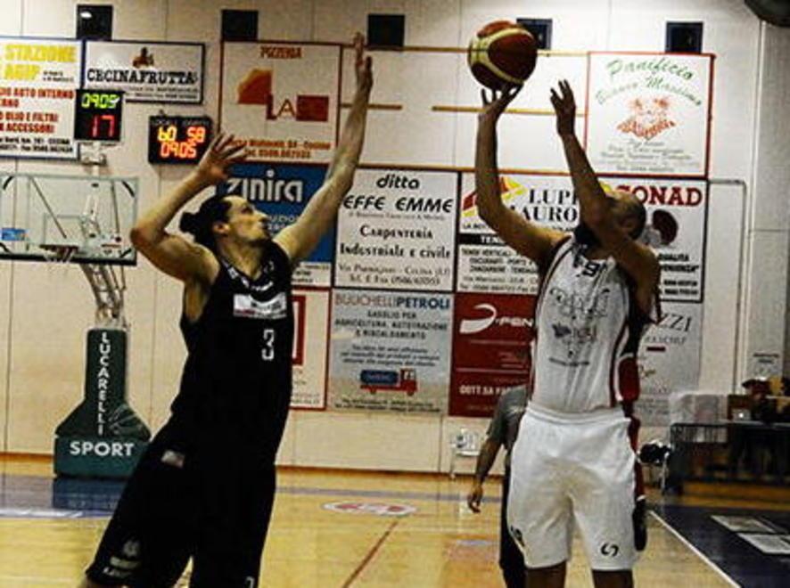 Un super Flavio Gay ne mette 38 e regala la vittoria a Cecina 