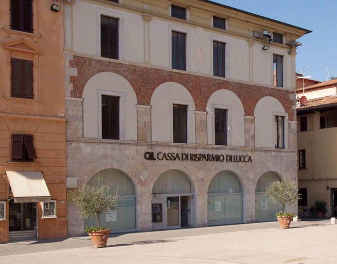 Crisi: palazzo Panichi finirà sul mercato 