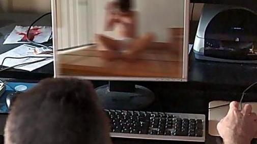 Foto e video hard di minori nel computer, finanziere a processo 