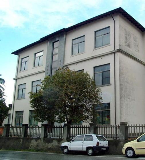 La scuola di Quiesa al centro delle polemiche