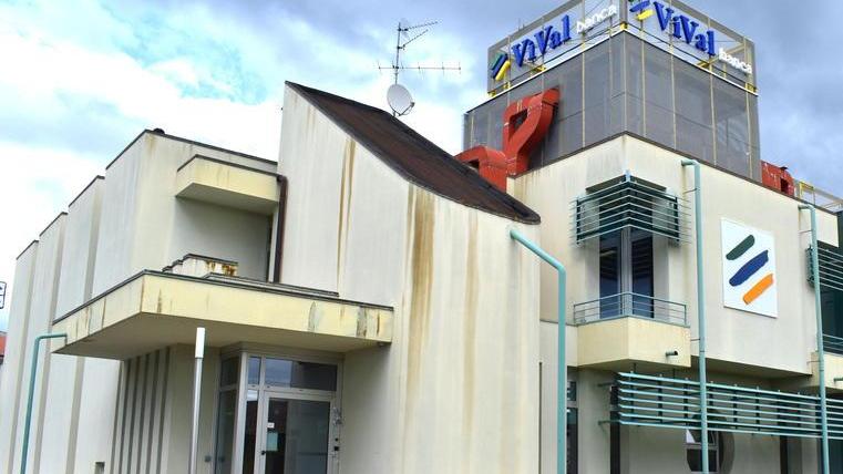 Assalto nella notte alla Vival Banca Rubate alcune migliaia di euro