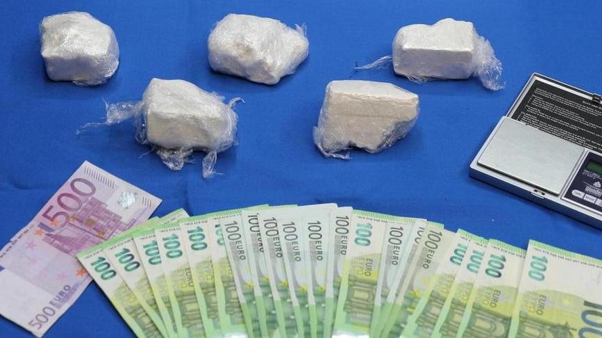Cocaina nel garage La polizia arresta pusher albanese