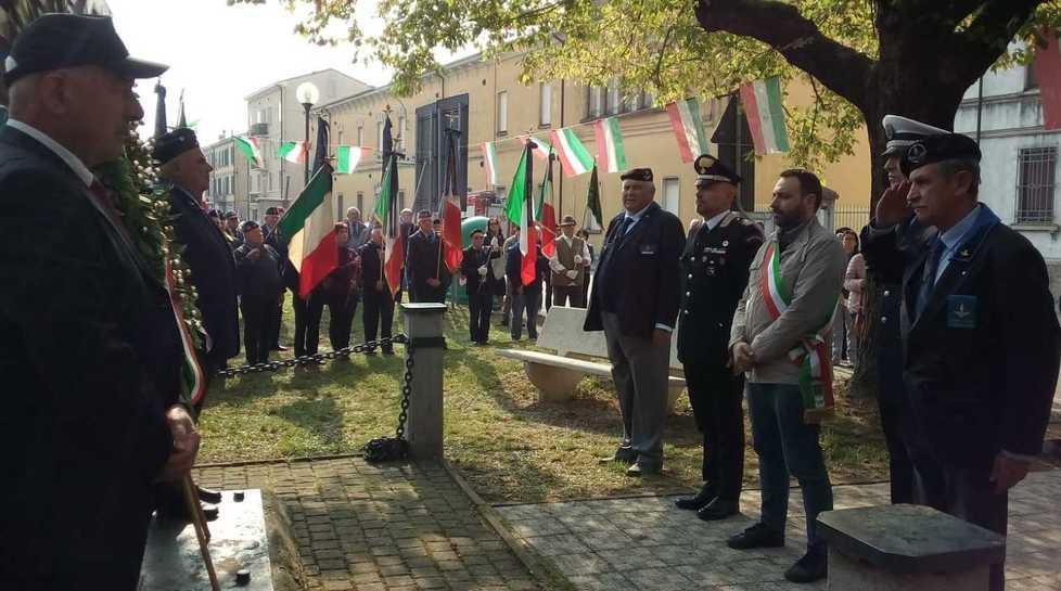Un omaggio ai Caduti E anche per i giovani l’impegno degli autieri