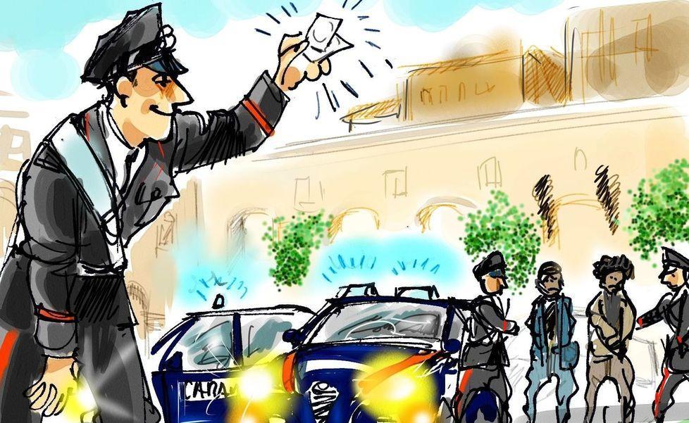 Pusher in fuga lanciano le dosi lungo la strada, arrestati 