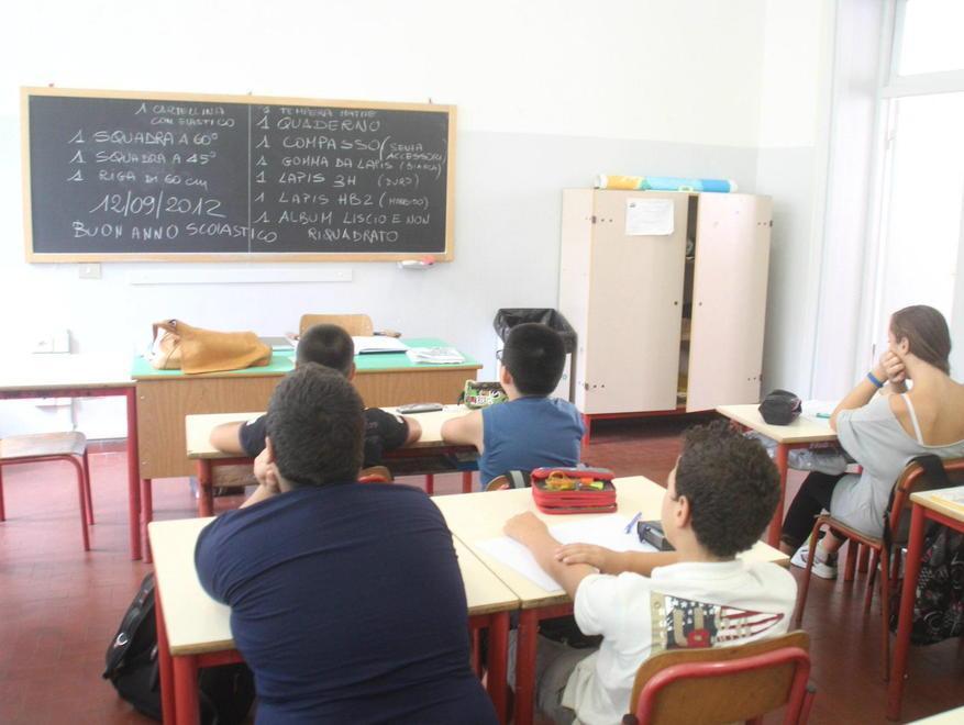 Scuola, più di 60 cattedre ancora vacanti. E le “Mad” mandano in tilt le segreterie 