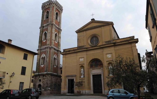 Aperti i cantieri al campanile che pende 