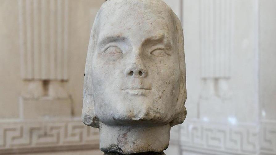 La preziosa testa sarà esposta a Villa Reale fino al 31 ottobre