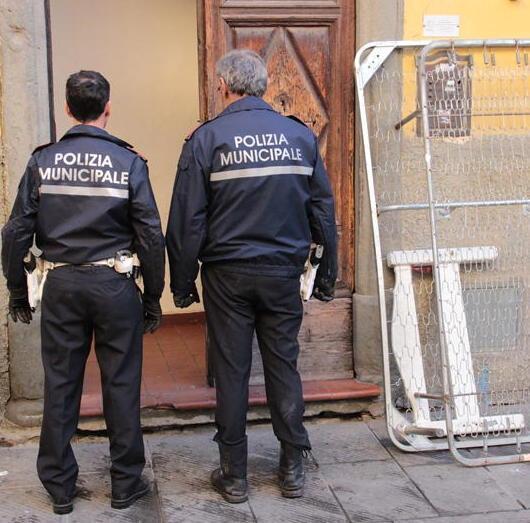 Affittacamere abusivi in centro confiscati letti e materassi 