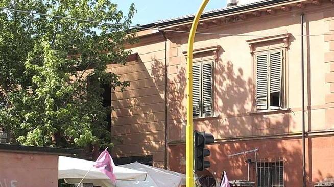 Scontri in via Garibaldi dieci sotto processo e poliziotti parti civili
