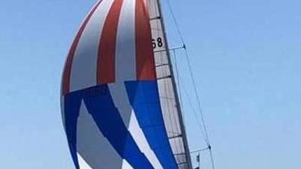 Velsheda diventa campione davanti alle imbarcazioni del “Repubblica Marinara”