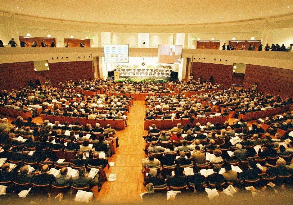 Da Cacciari a Vanzina, al Forum Monzani i big della cultura 