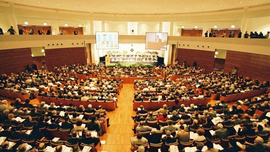 Da Cacciari a Vanzina, al Forum Monzani i big della cultura