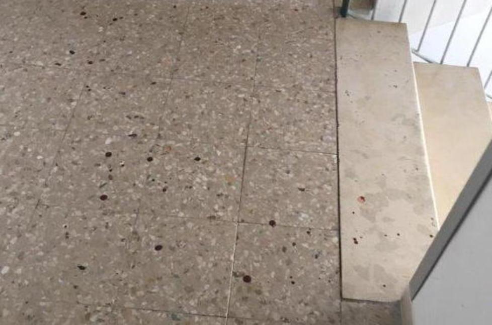 Lite con pugni e calci in casa, vicinato sotto scacco 
