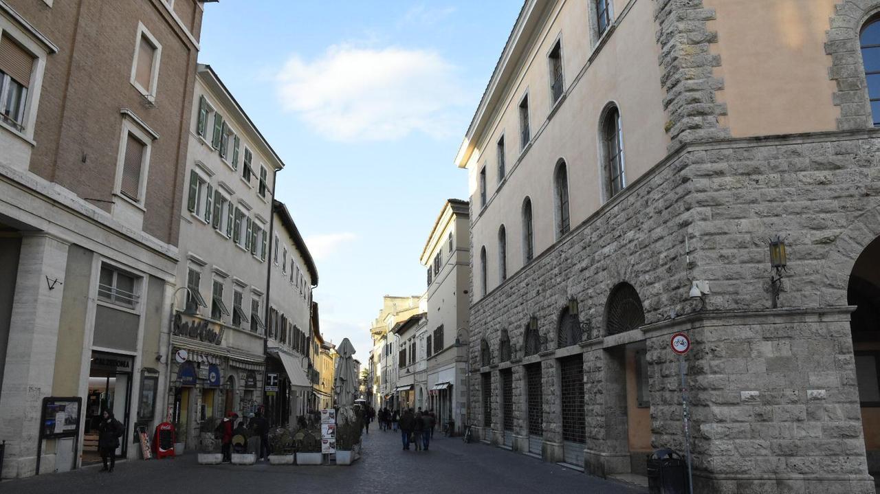 Un'immagine di corso Carducci, il cuore di Grosseto (Foto Bf)