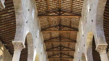 L'interno della chiesa