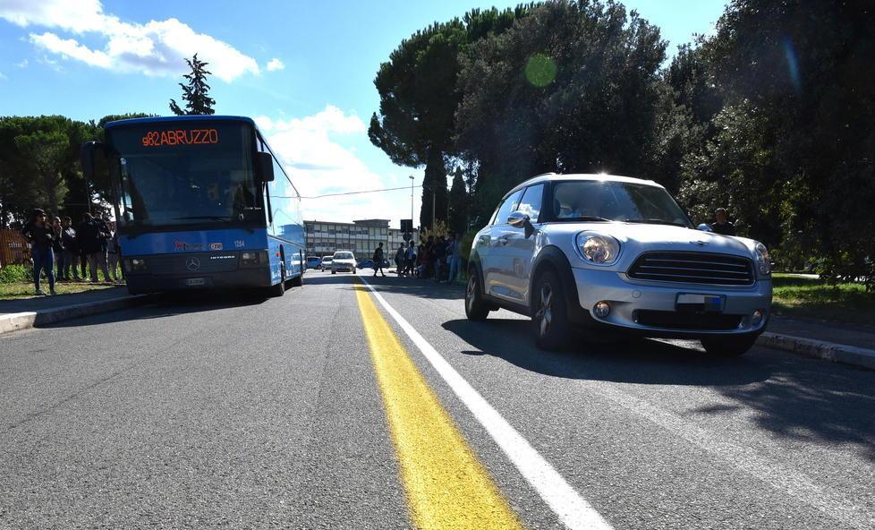 Corsie per gli autobus per facilitare l’arrivo degli studenti a scuola 