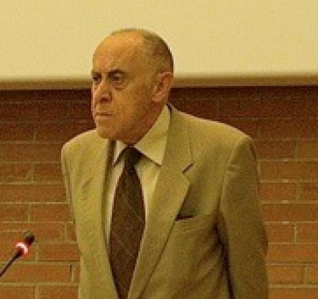 Addio al professor Savino era un docente universitario 