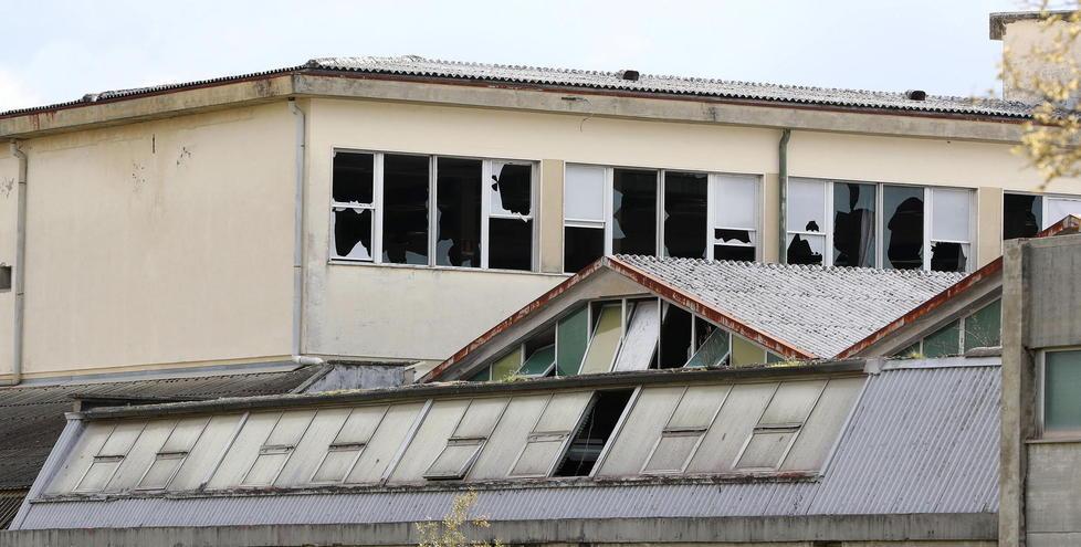 Subito verifiche all’ex Kartos sui tetti di cemento-amianto 