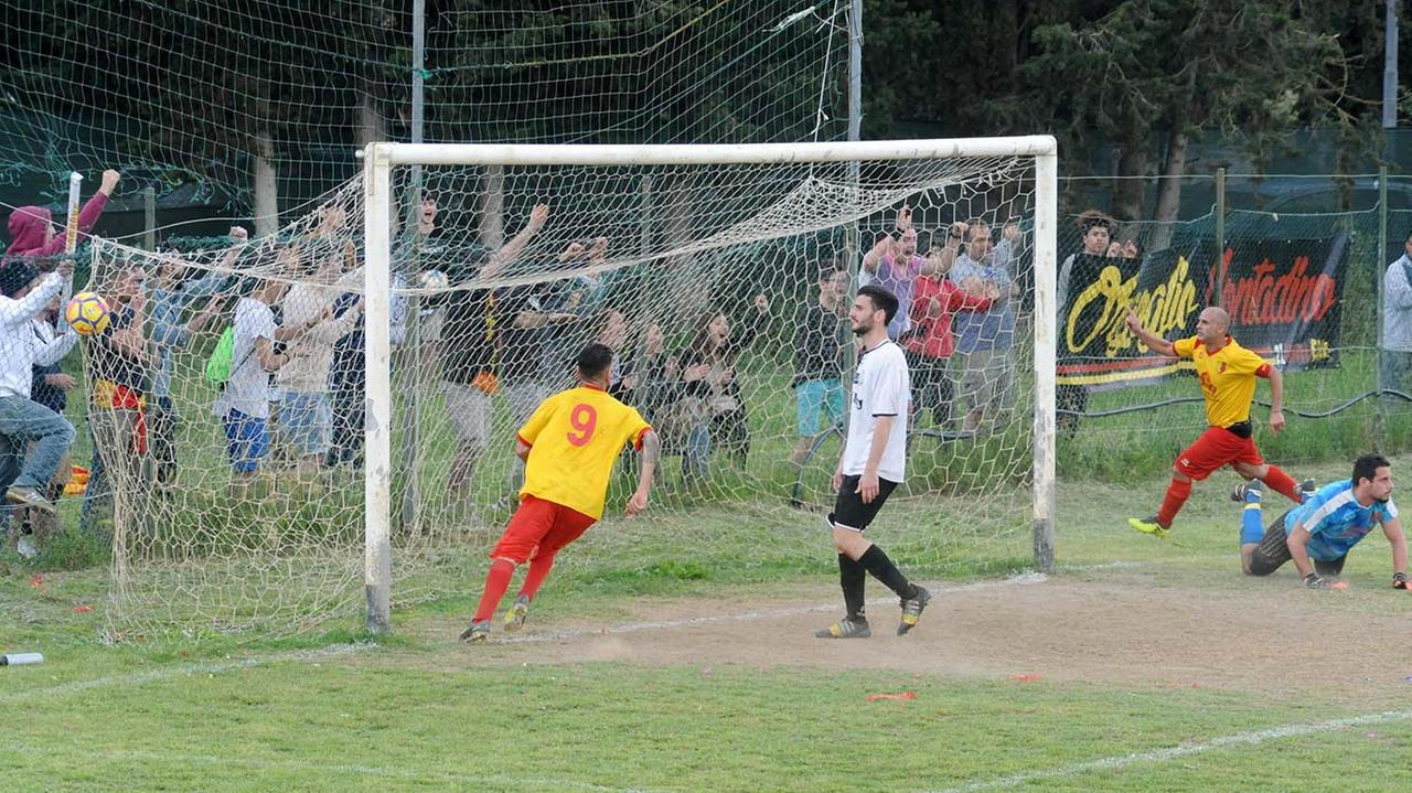 Ecco "La Casa dei dilettanti", abbonati al nostro speciale sul calcio dei paesi al costo di un caffè