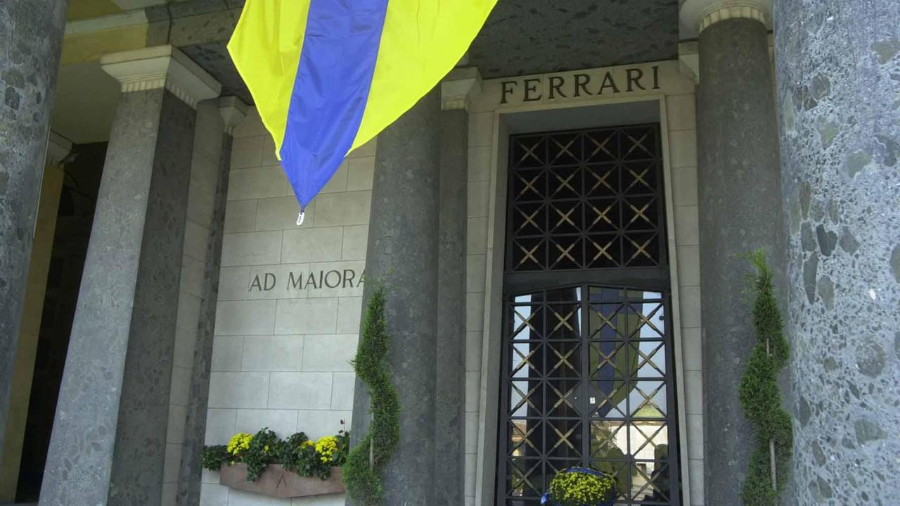 Progettarono di rapire le salme di Ferrari e Pavarotti: condanne confermate