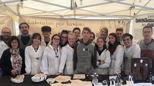 Bassorilievo in cioccolato di Porta all’Arco