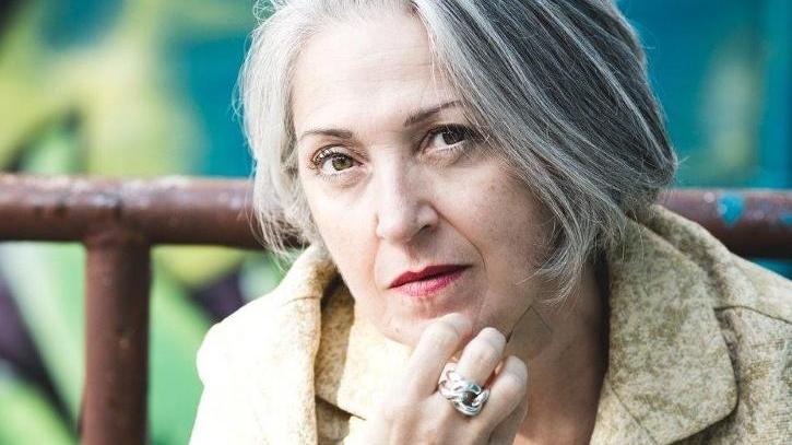 “Madre Courage” Paiato al Ridotto E domani i lettori pagano meno