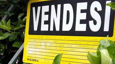 Prezzi delle case crollati ovunque, record a Rosignano Marittimo: meno 41% in 10 anni