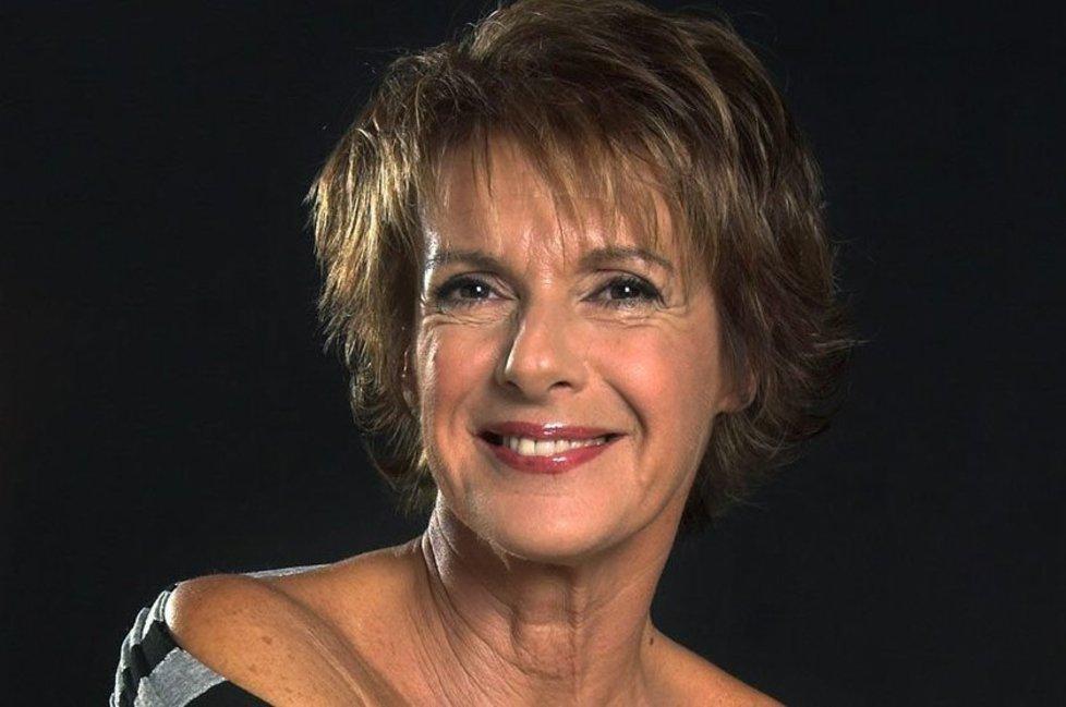 Modena, Lella Costa ci accompagna nel mondo di Edith Stein 