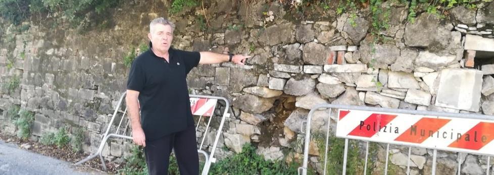 «Villa Quaglino, il muro sta cedendo» Paura in via Carriona 