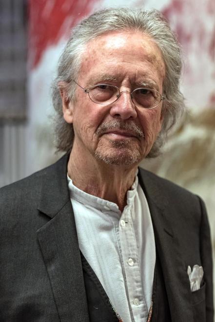 Le Madri di Srebrenica: «No il Nobel a Handke»