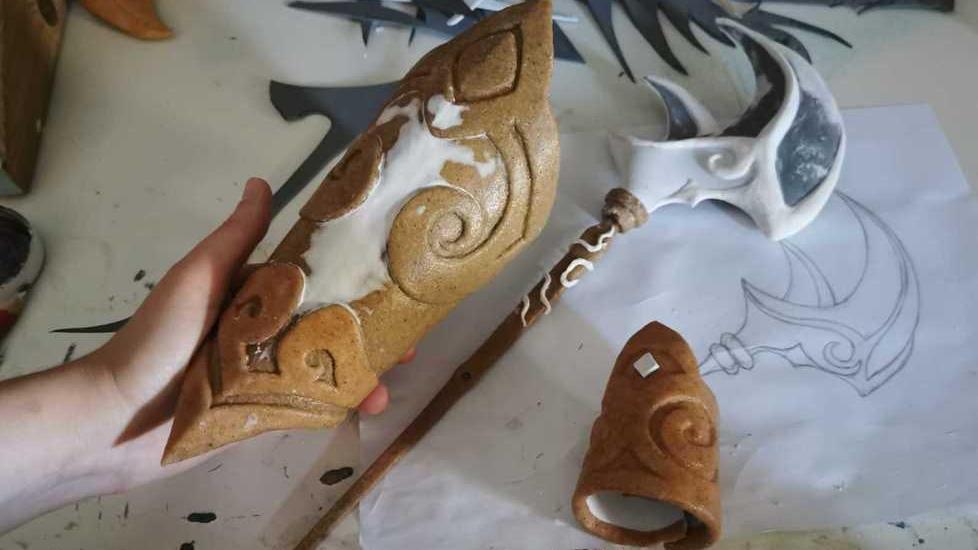 Gomma, taglierino e una pistola termica Ecco le armi necessarie per un costume perfetto