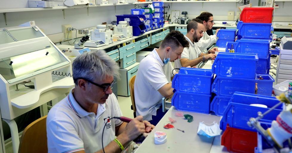 Odontotecnici 4.0: a Modena laboratorio ad alta tecnologia fra i maggiori d’Italia