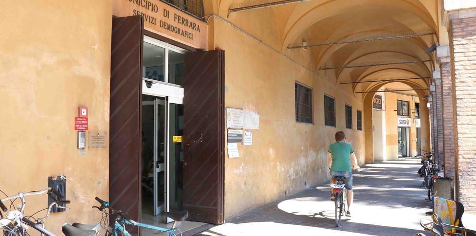 Richiedente asilo Il Comune “resiste” sulla residenza 