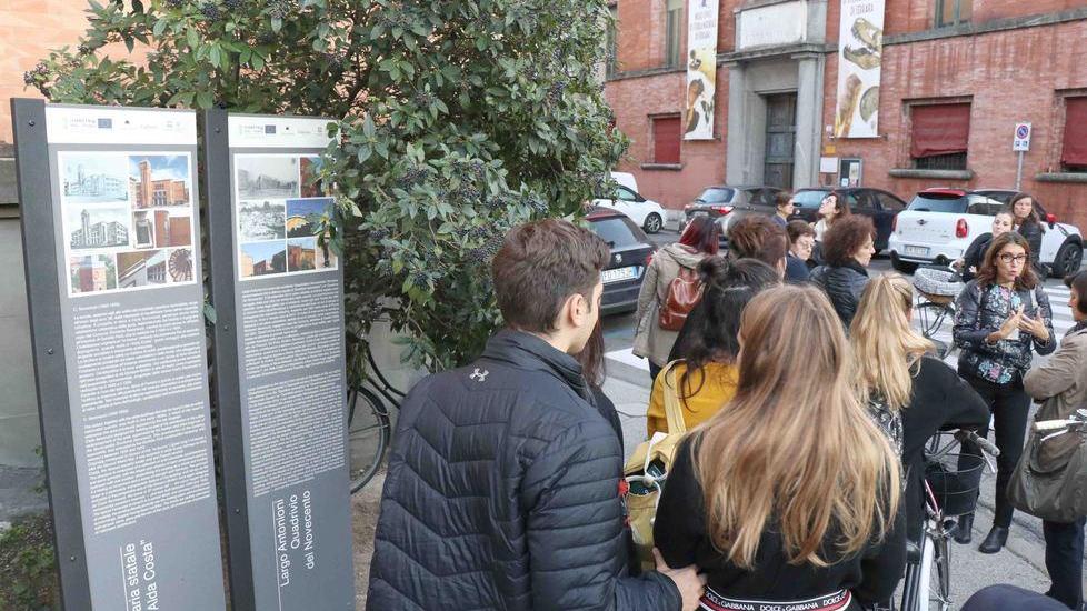 La città modellata dal Ventennio Itinerario in 15 tappe