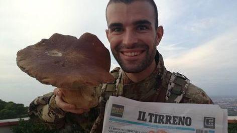 Livornese trova un maxi-porcino da un chilo